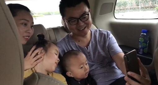 错换姻缘，我的老公竟然是厂长,我的老公竟是神秘厂长之谜  第2张